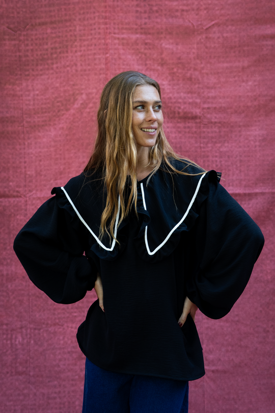 Blusa Reina Sofía BLACK