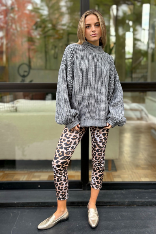 Sweater Blanca Sofía Grey