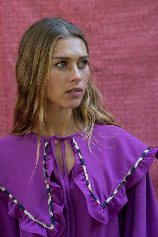 Blusa Reina Sofía MAGENTA