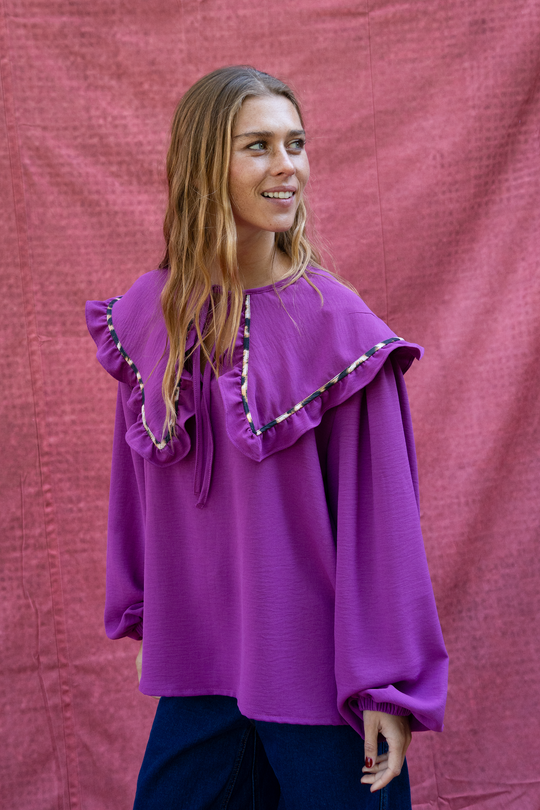 Blusa Reina Sofía MAGENTA