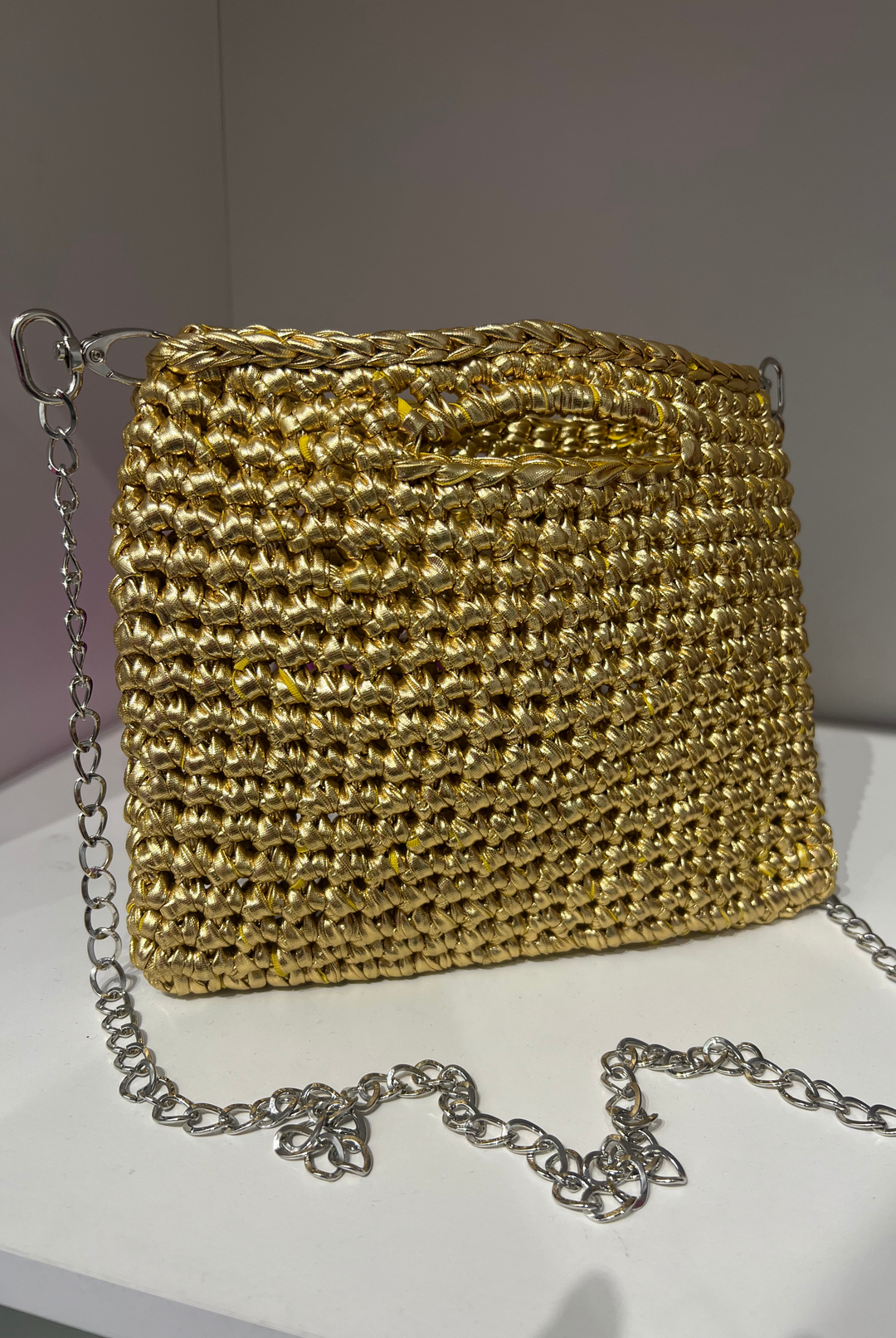 Cartera Rafia Dorado