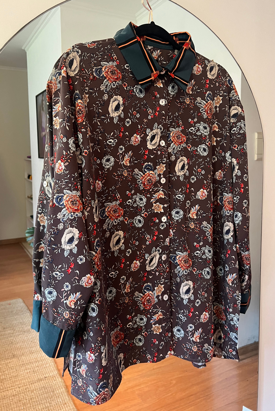 Blusa David Brown Flowers