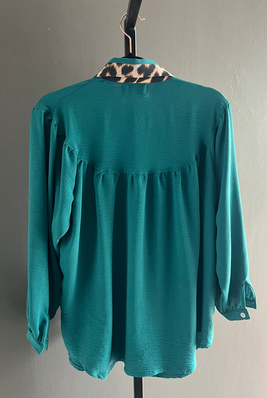 Blusa Sándalo Petróleo