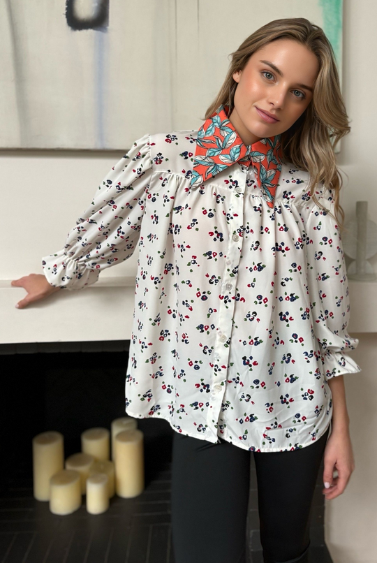 Blusa Rafaela White Flowers