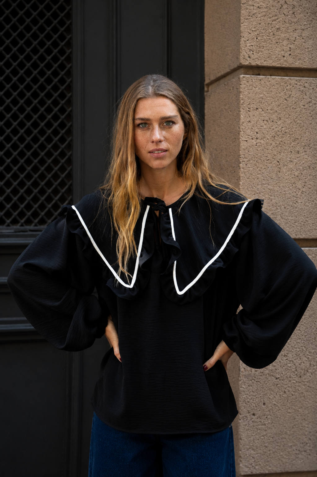Blusa Reina Sofía BLACK