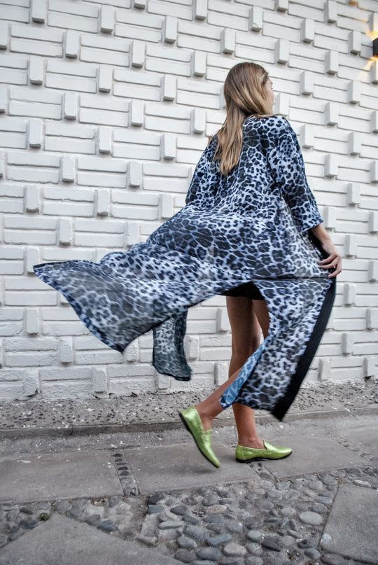 Kimono Chaira Gray Leopard